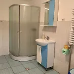 Medova Hata Verkhnyaya Rozhanka