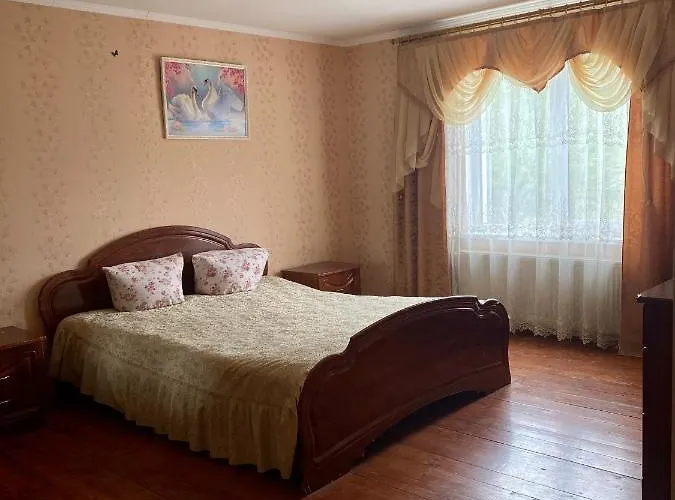 Medova Hata * Verkhnyaya Rozhanka