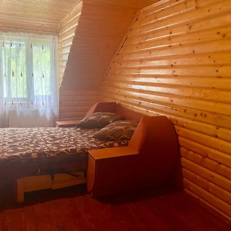 Medova Hata * Verkhnyaya Rozhanka