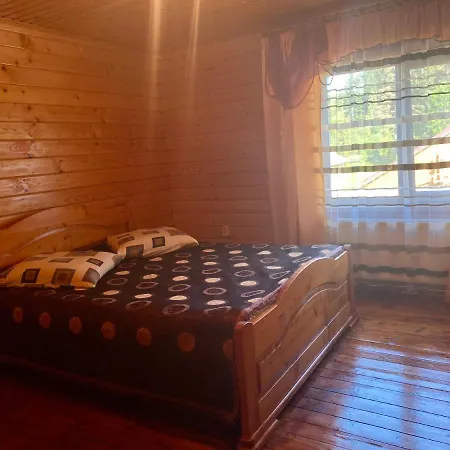 Guest house Medova Hata Verkhnyaya Rozhanka